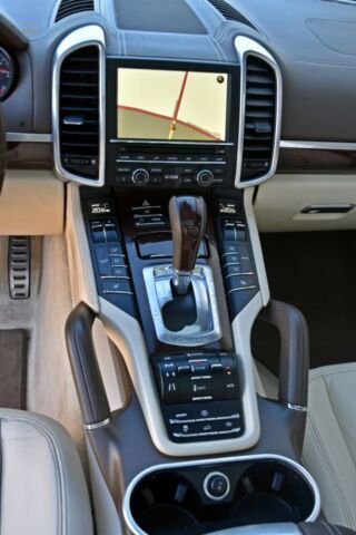 Thumbnail von Porsche Cayenne S PASM-Caméra panoramique-PDLS-BOSE-BiColor