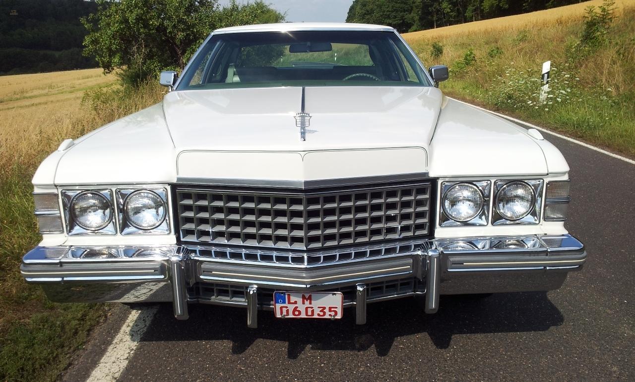 Cadillac Deville Coupé v mimořádném stavu, málo najetých kilometrů!
