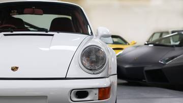 Thumbnail von Porsche 911 Turbo S Leichtbau (1993)  1 of 86 cars worldwide
