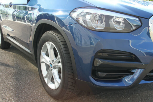 Thumbnail von BMW X3 xDrive20d Affichage tête haute Clé Attelage