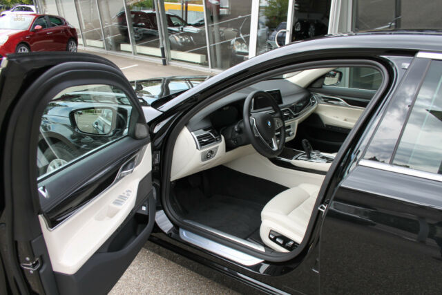 Thumbnail von BMW 745Le xDrive iPerformance Laserlicht Elfenbein