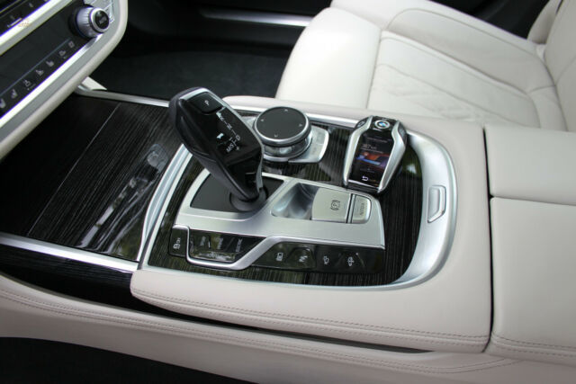 Thumbnail von BMW 745Le xDrive iPerformance Laserlicht Elfenbein