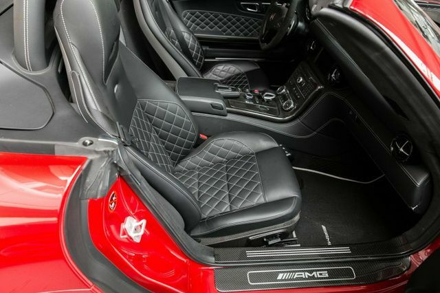 Thumbnail von Mercedes-Benz SLS AMG GT Final Edition Roadster 1 de 350