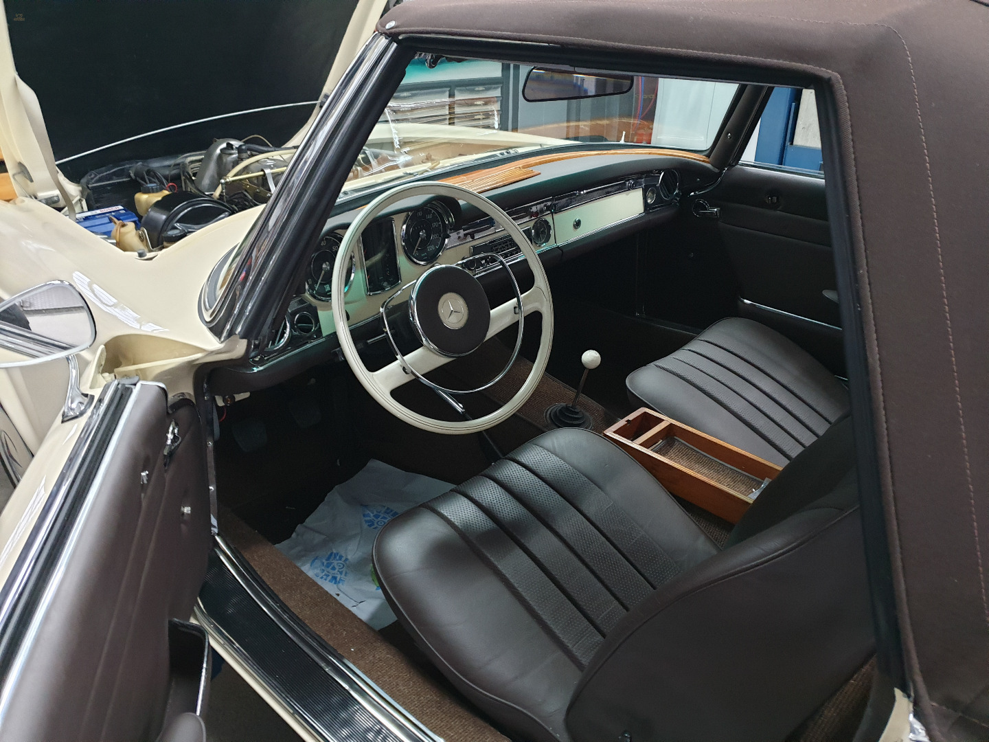 Thumbnail von Mercedes Benz Oldtimer 230 SL