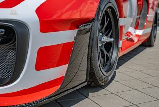 Thumbnail von Porsche 935 1 OF 3 in Salzburg Red Spare Package