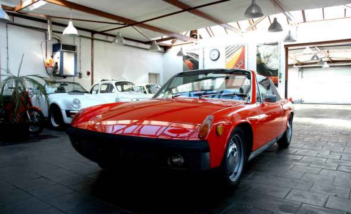 914 Coupé, octubre de 1971, naranja sangre/negro