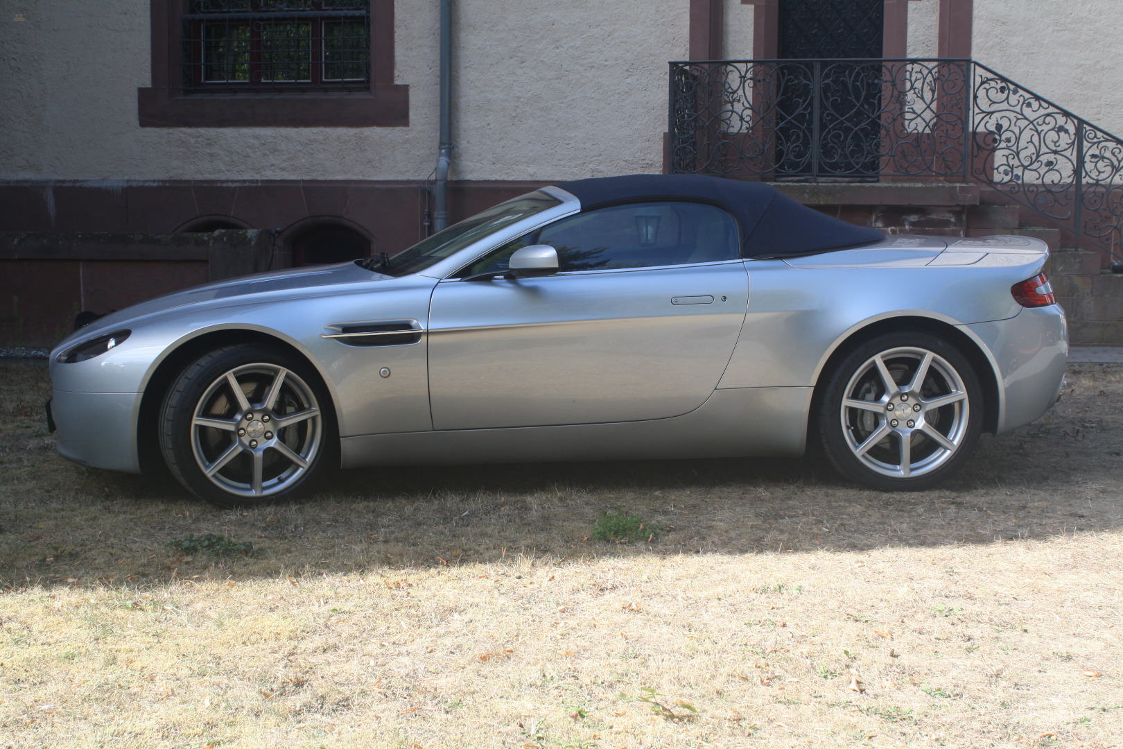 Thumbnail von Aston Martin V8 Vantage Roadster
