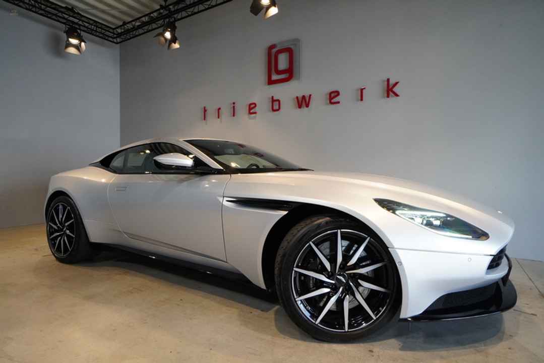 Aston Martin DB11 V8 Coupe