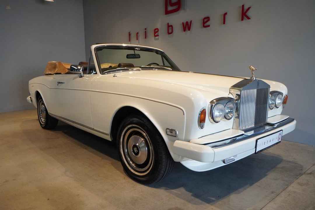 Rolls Royce Corniche I 6.75 Litre V8 Weiss / Braun
