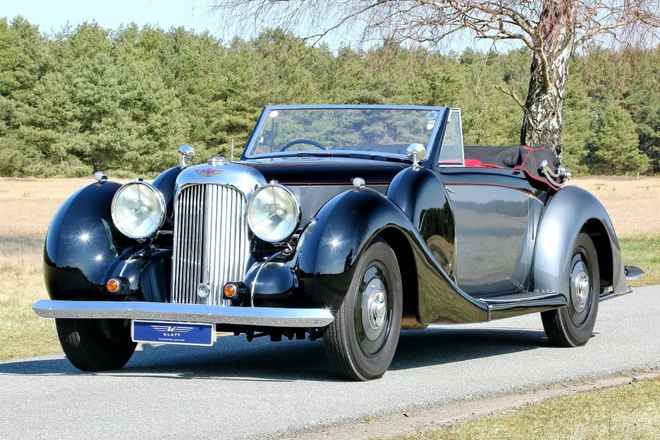 Lagonda V12 Drophead Coupé