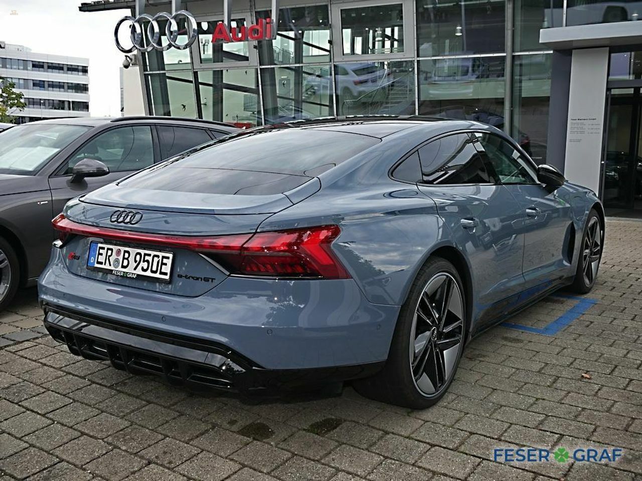 Thumbnail von AUDI RS E-TRON GT