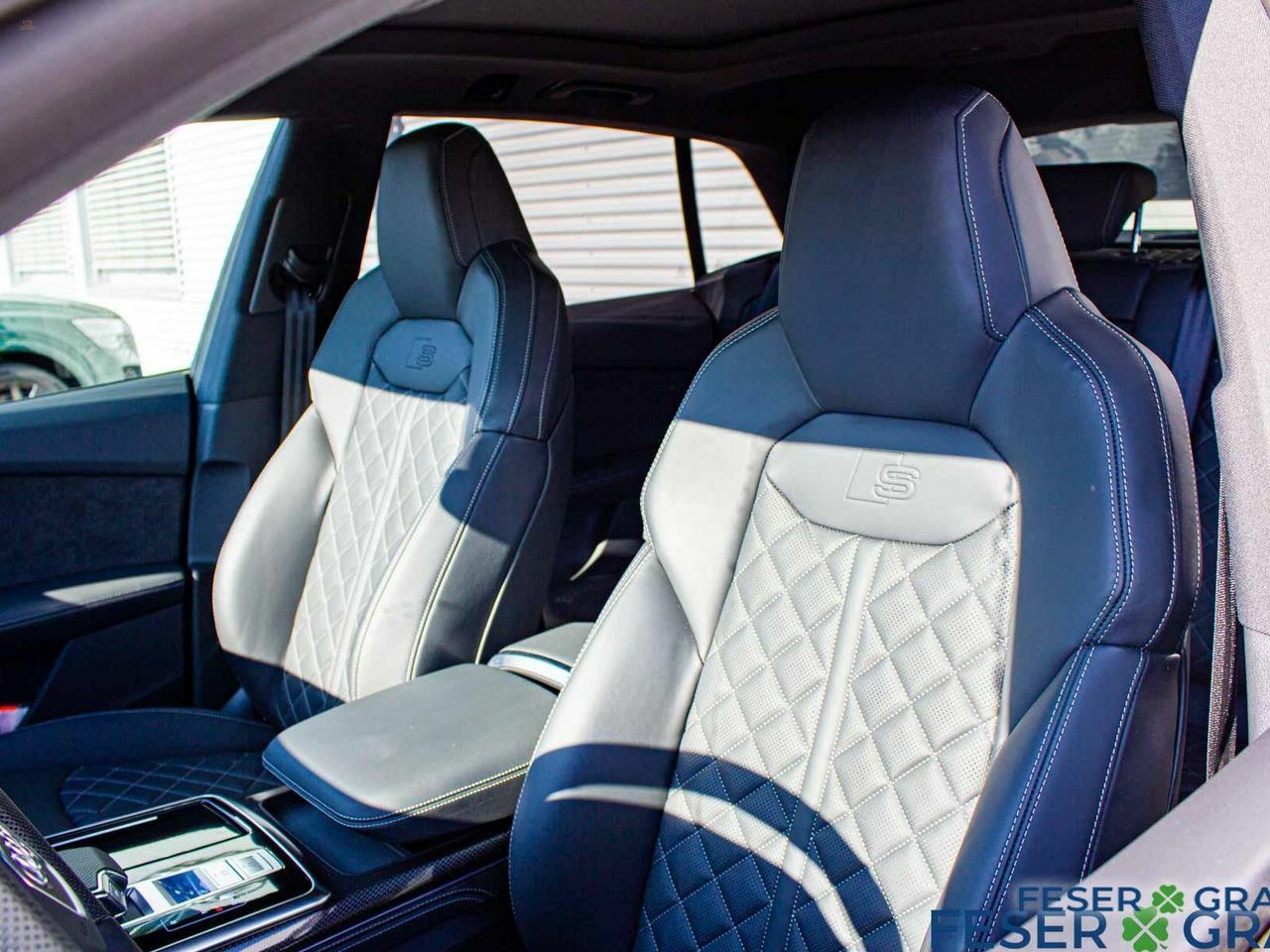 Thumbnail von AUDI SQ8