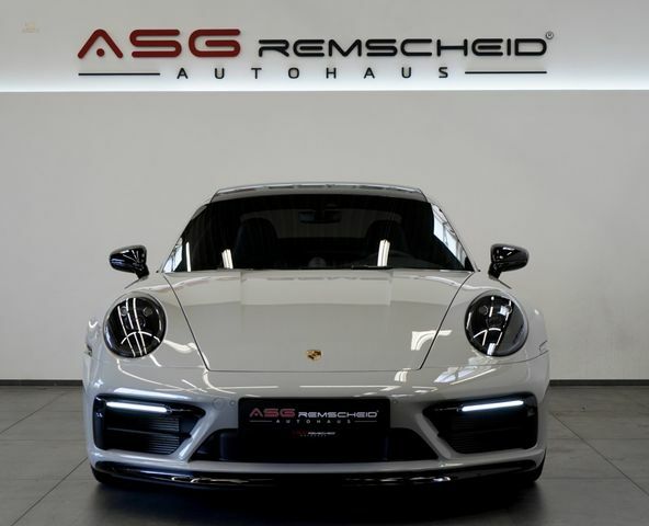 Thumbnail von Porsche - 992