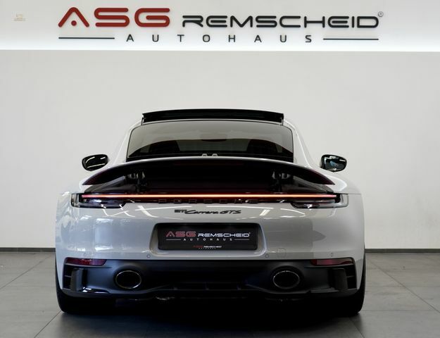 Thumbnail von Porsche - 992
