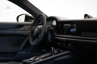 Thumbnail von Porsche - 992