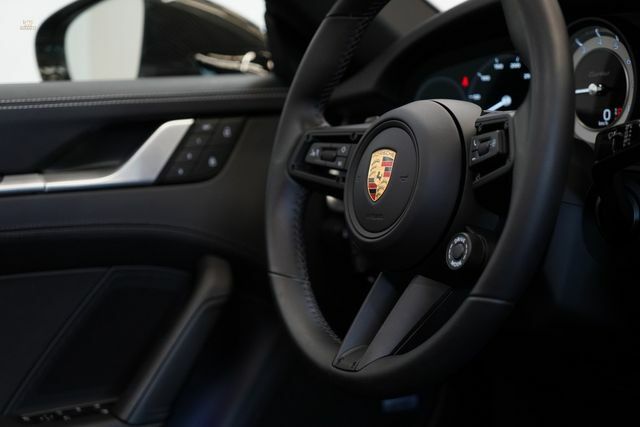 Thumbnail von Porsche - 992