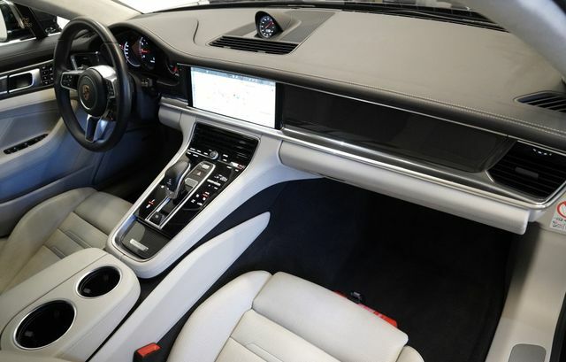 Thumbnail von Porsche - Panamera