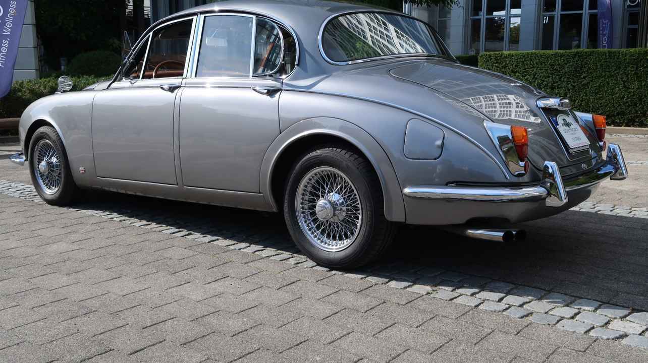 Jaguar MK Ii mit 4.2 ltr Servo und 5-Gang G-trak-Getriebe