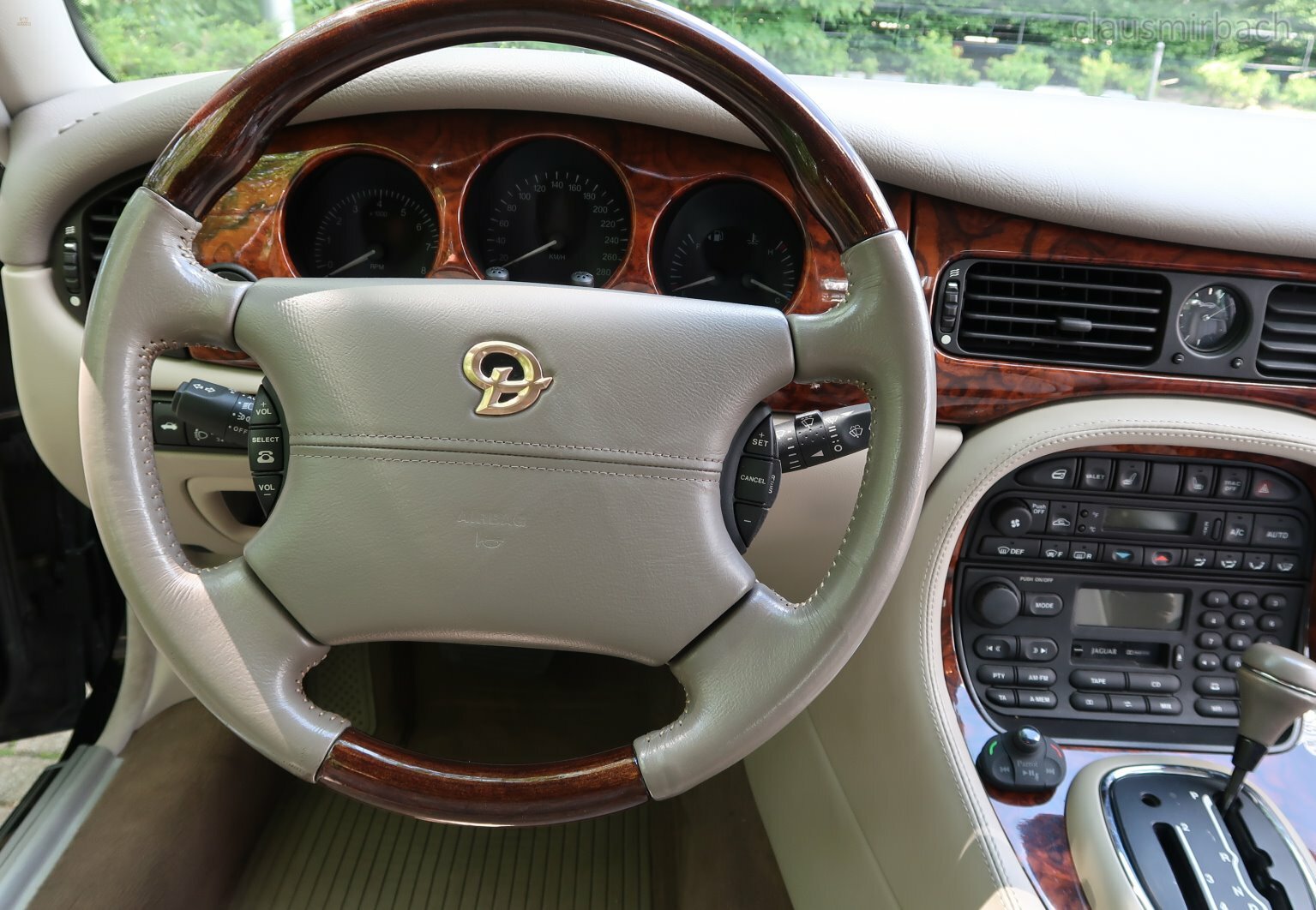 Thumbnail von Jaguar Daimler V8 Long Version