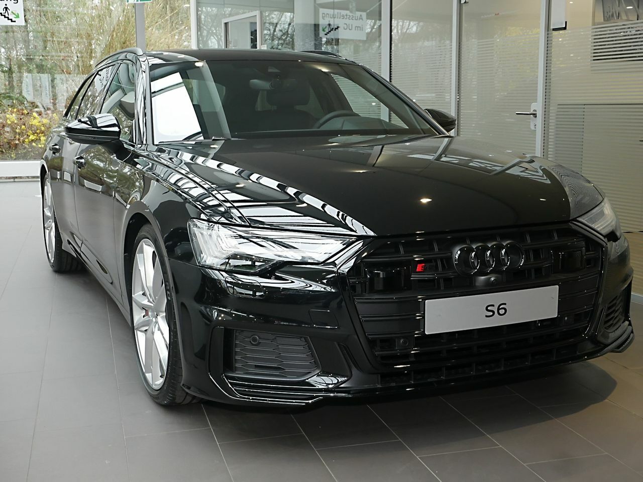 Thumbnail von AUDI S6 AVANT