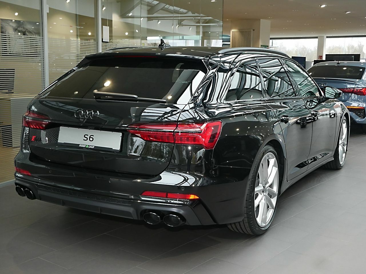 Thumbnail von AUDI S6 AVANT