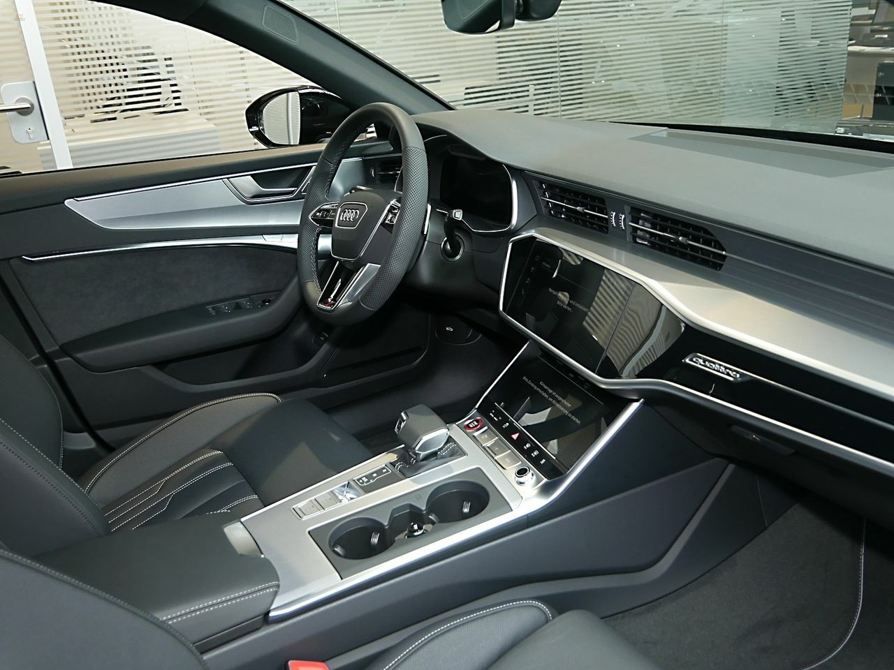 Thumbnail von AUDI S6 AVANT