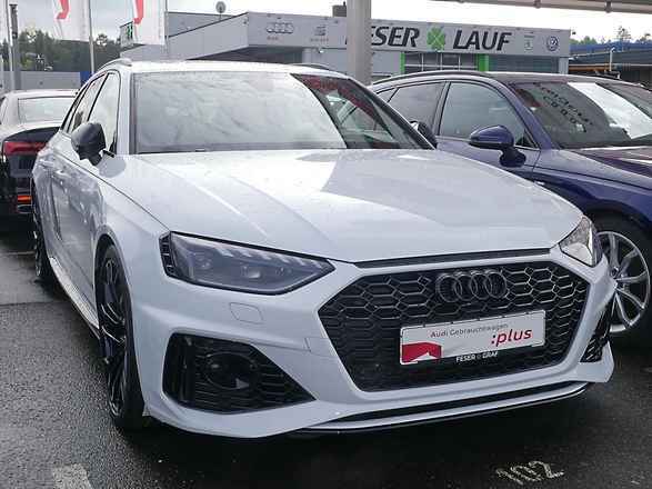 AUDI RS4 AVANT