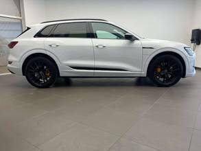 Thumbnail von AUDI E-TRON