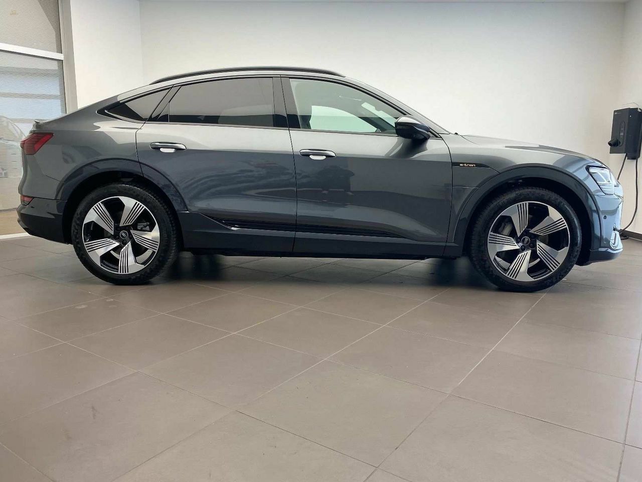 Thumbnail von AUDI E-TRON