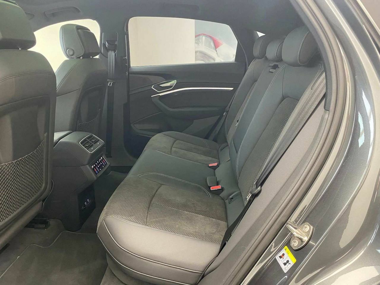 Thumbnail von AUDI E-TRON