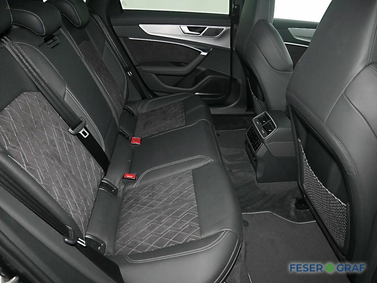 Thumbnail von AUDI S6 AVANT