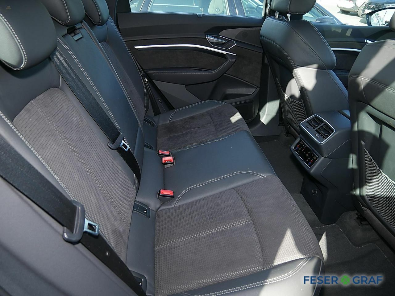 Thumbnail von AUDI E-TRON