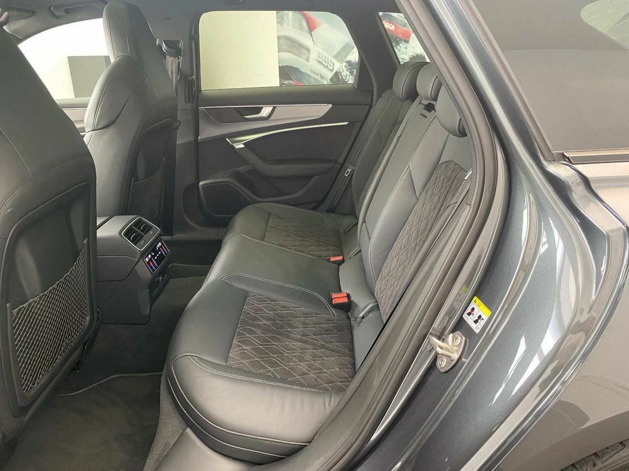 Thumbnail von AUDI S6 AVANT