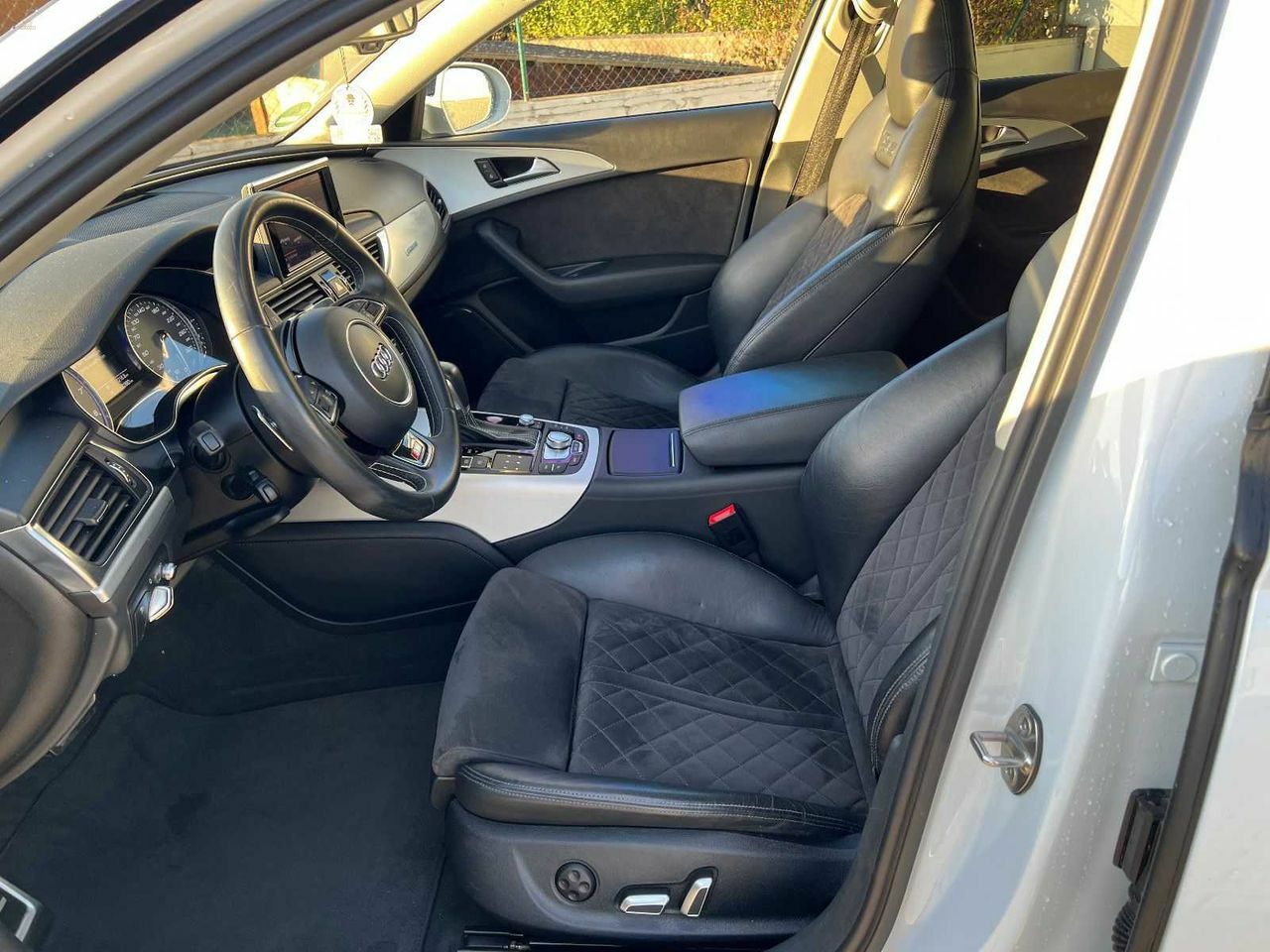 Thumbnail von AUDI S6 AVANT