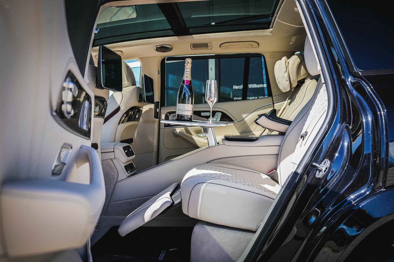 Thumbnail von Maybach GLS 800 BRABUS CARBON 3D