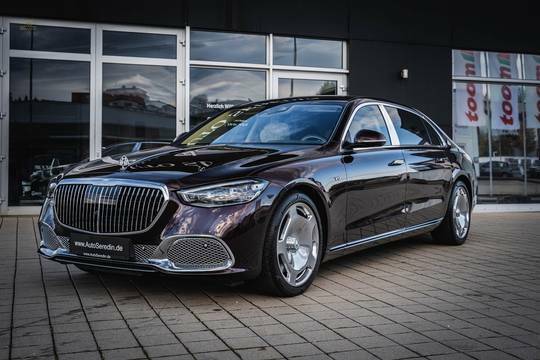 Maybach S680 4M + 4 SEATS + 4D BURMESTER