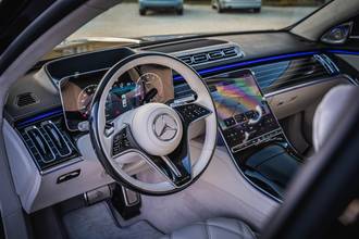 Thumbnail von Maybach S680 4M + 4 SEATS + 4D BURMESTER