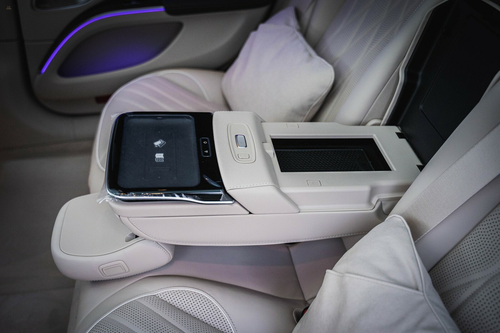 Thumbnail von Mercedes-Benz EQS  580 AMG + HYPERSCREEN