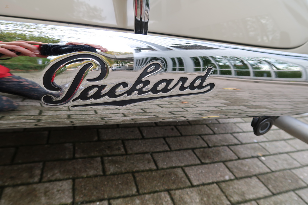 Thumbnail von Packard 1 20 Cabriolet (1940)