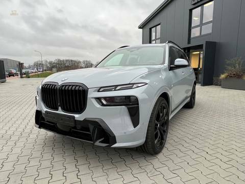 BMW X7 xDrive 40i M Sport Pro Activ Steering Carbon