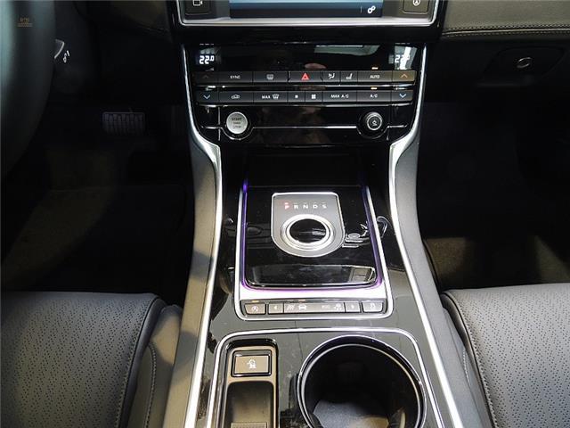 Thumbnail von Jaguar XE 20d Portfolio Aut.