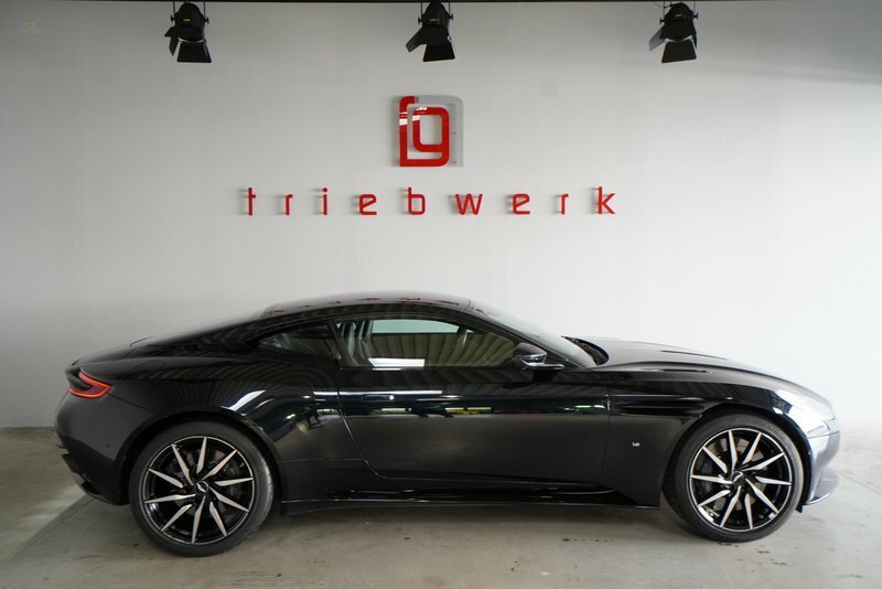 Aston Martin DB11 5.2 V12 Launch Edition