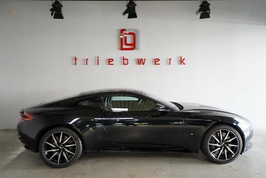 Aston Martin DB11 5.2 V12 Launch Edition