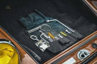 Thumbnail von Porsche 911 2,4l TE Coupé tapa del aceite