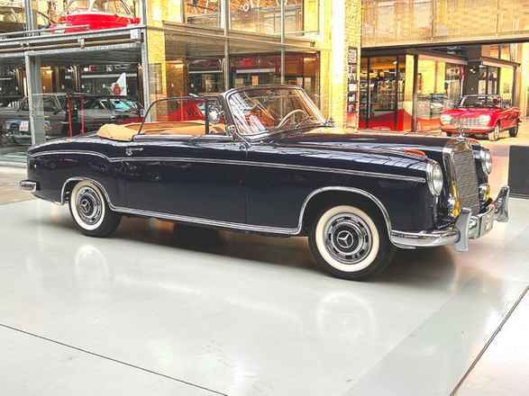 Mercedes-Benz 220S Cabrio - tylko 213 km. od kompletnej restauracji