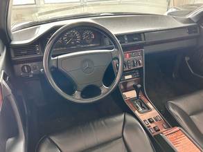 Thumbnail von Mercedes-Benz 300 CE-24 (1993)