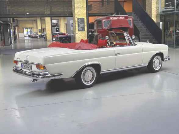 Mercedes-Benz 220 SEb Cabrio - da sogno!