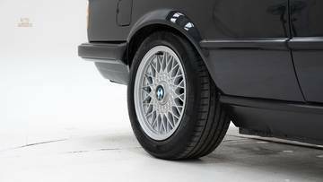 Thumbnail von BMW  320i '90