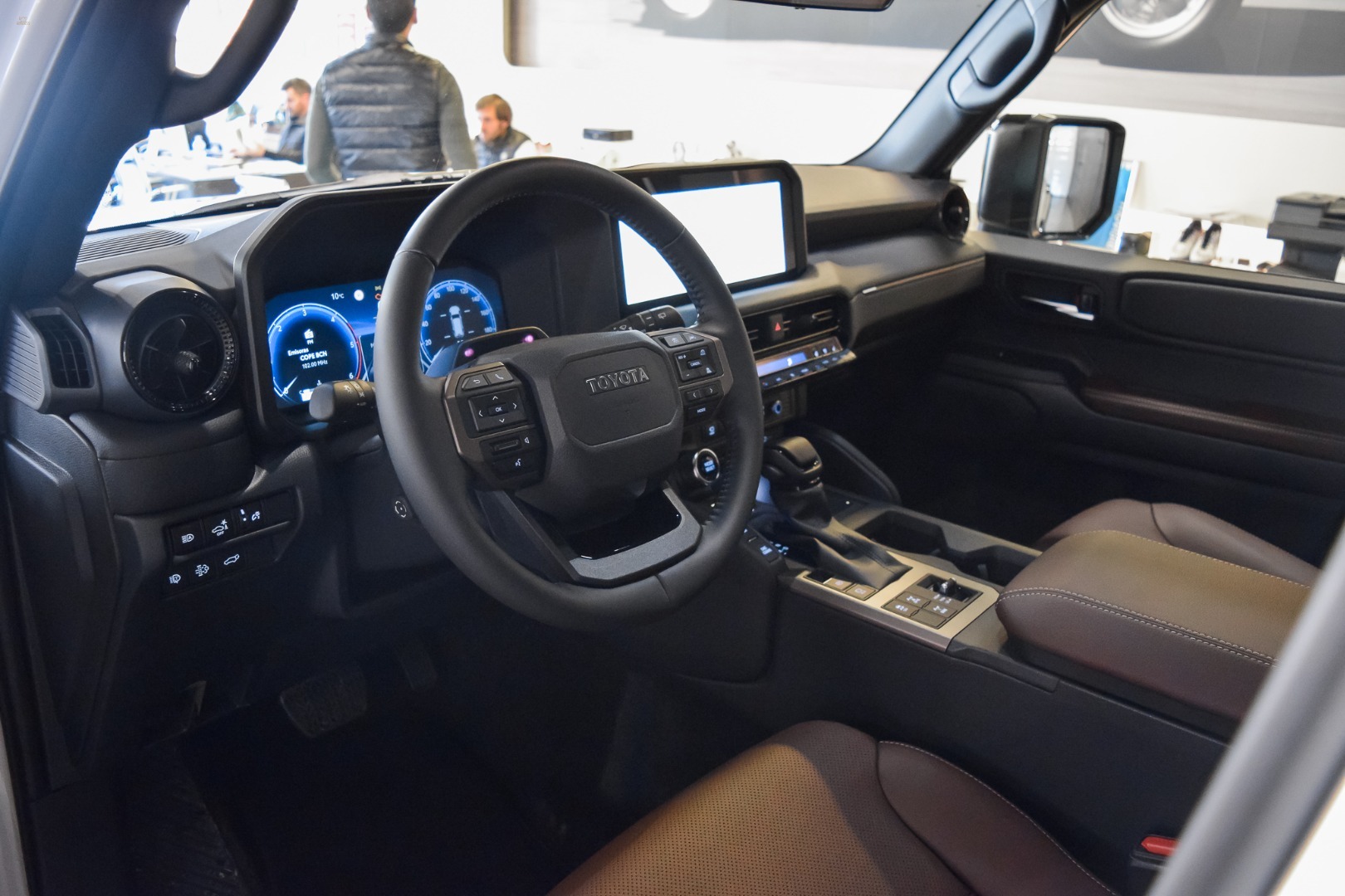 Thumbnail von Toyota Land Cruiser 2.8 VX 4WD - 7 SEATS - MTM - MTS