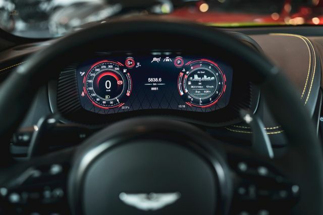 Thumbnail von Aston Martin DBX 707 *MWST./GARANTIE/Q-SONDERLACK*